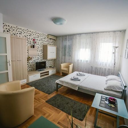 Apartment Stela Belgrado Exterior foto